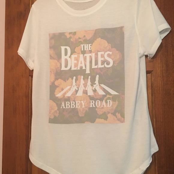 host pick 🎉🎉🎉🎉NWT Beatles Abbey Road t-shirt - Picture 3 of 13